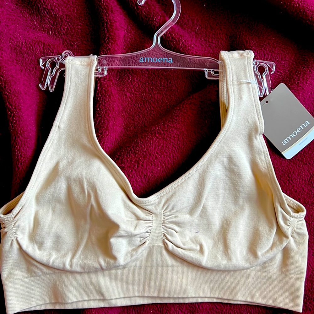 Amoena Becky Non Wired Bralette/ Bra - Color: Nude - Size XL but (RUNS SMALL)